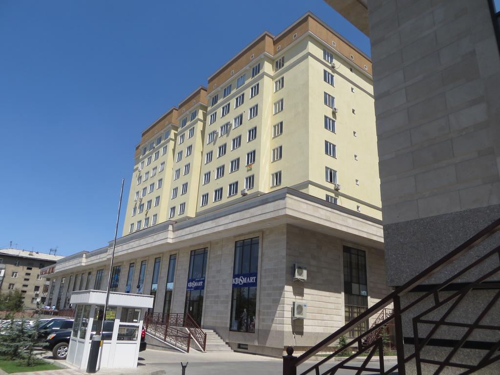 Bishkek House Apartament ภายนอก รูปภาพ