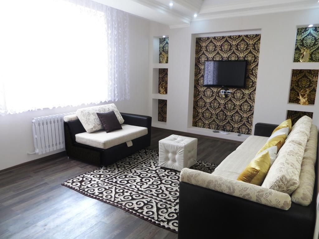 Bishkek House Apartament ภายนอก รูปภาพ