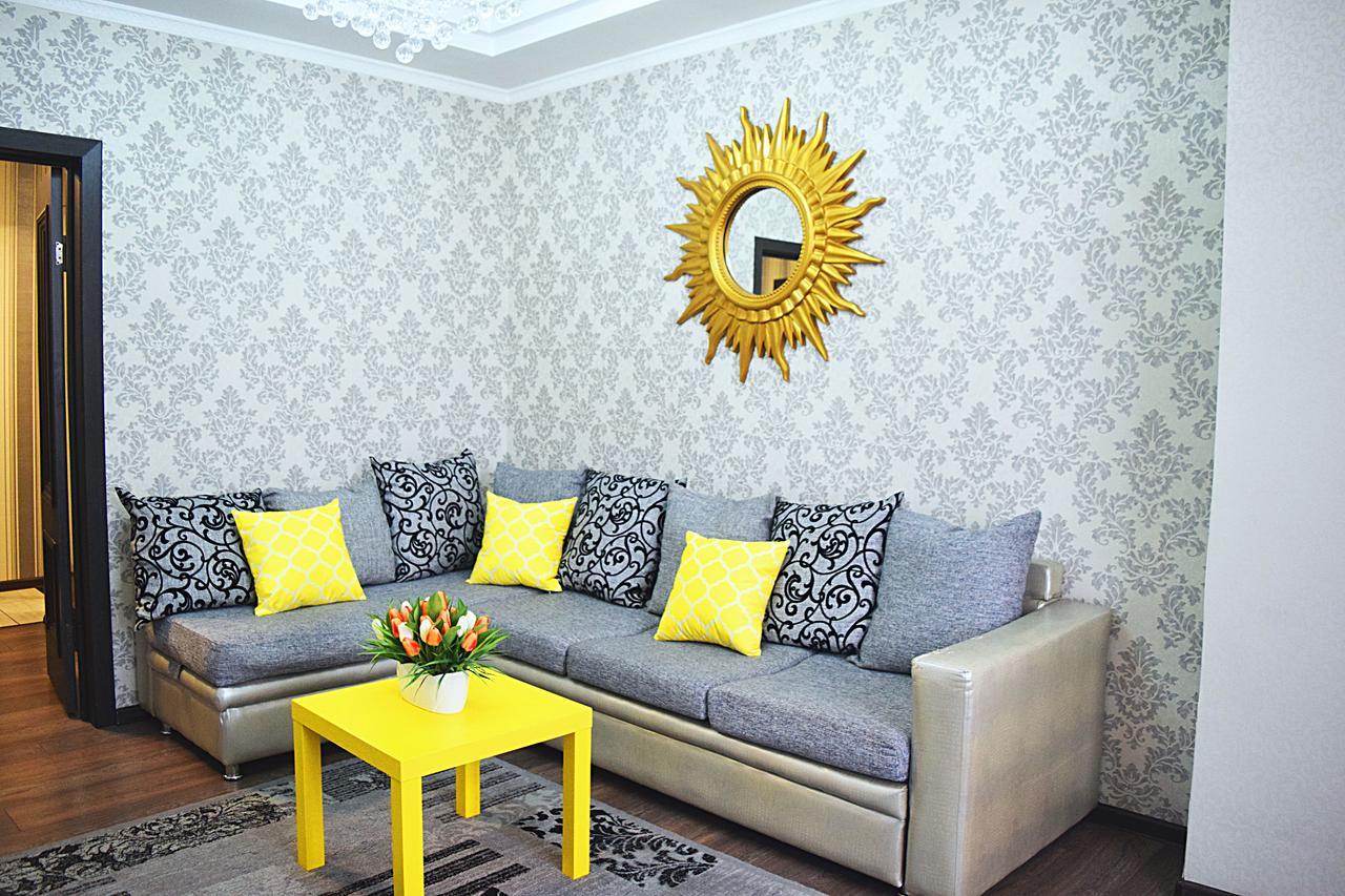 Bishkek House Apartament ภายนอก รูปภาพ