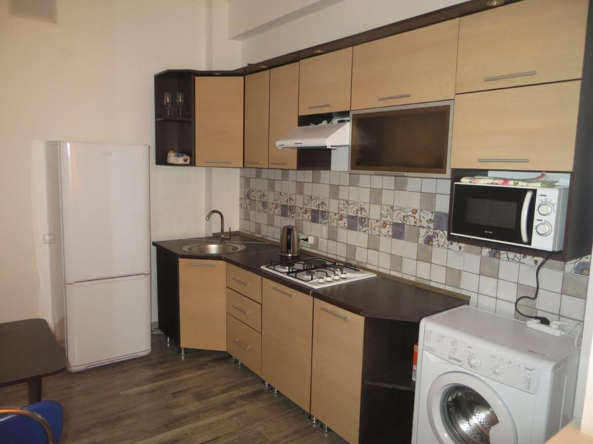 Bishkek House Apartament ภายนอก รูปภาพ